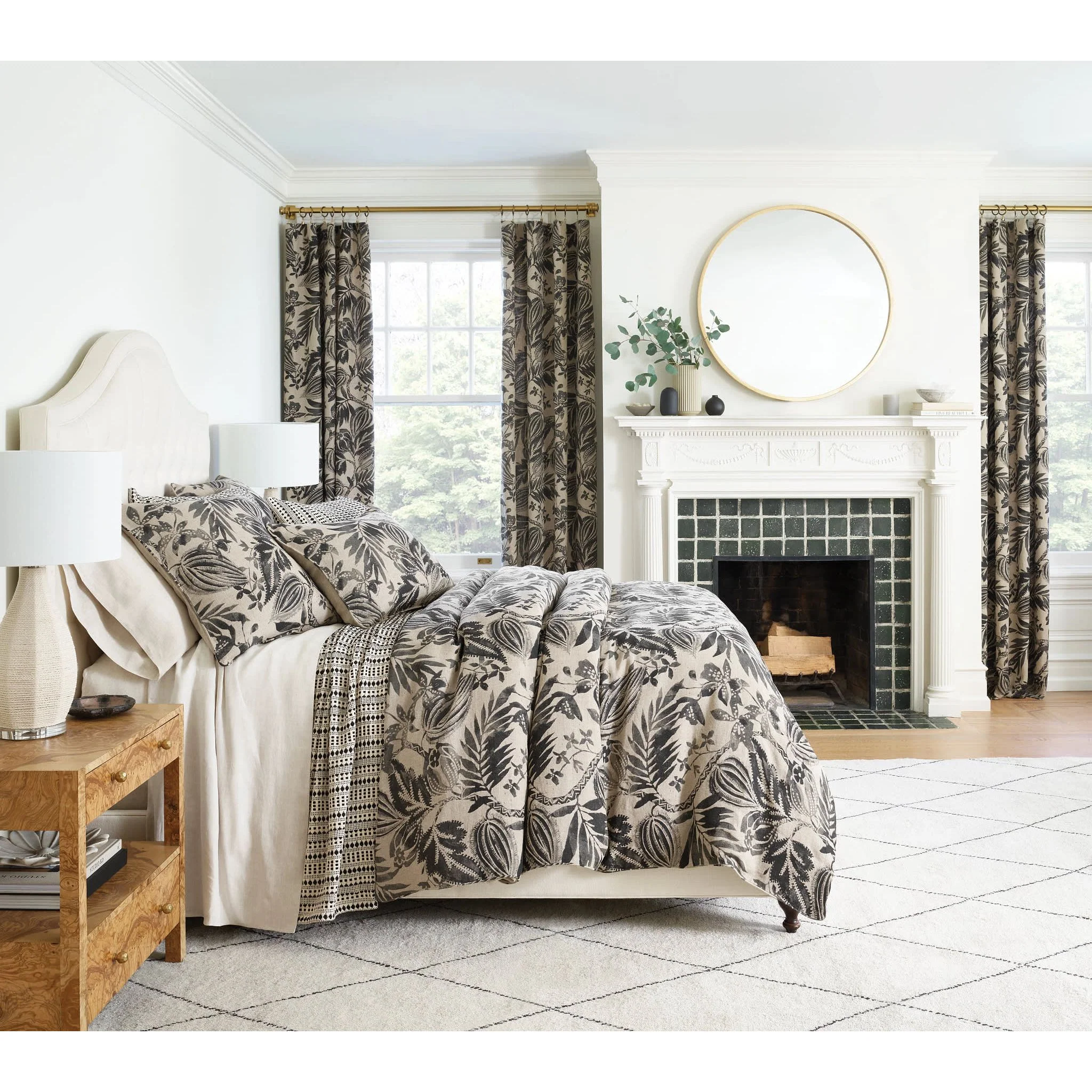 Antigua Linen Duvet Cover | Black - Image 2