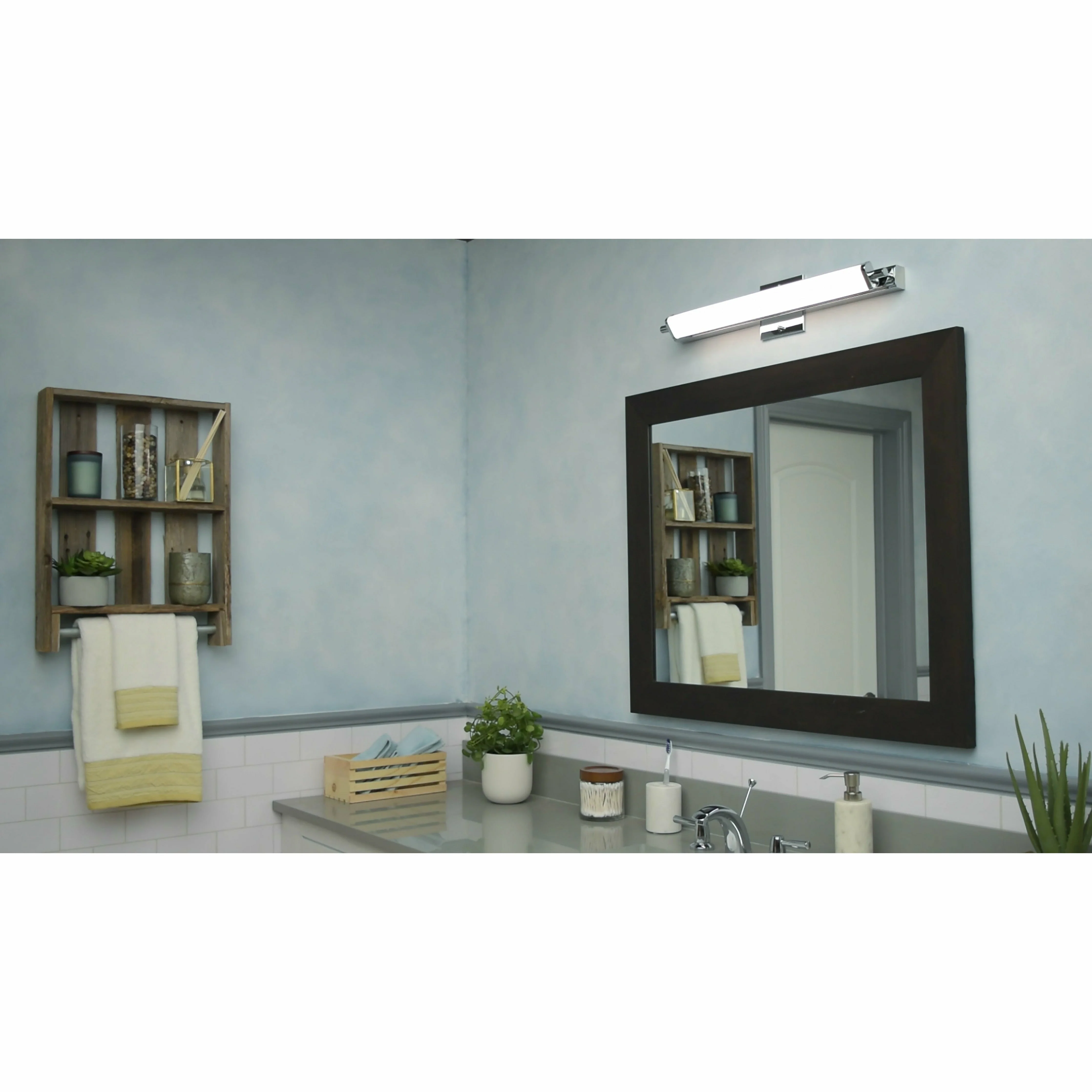 Director Wall / Bath Light - Image 2