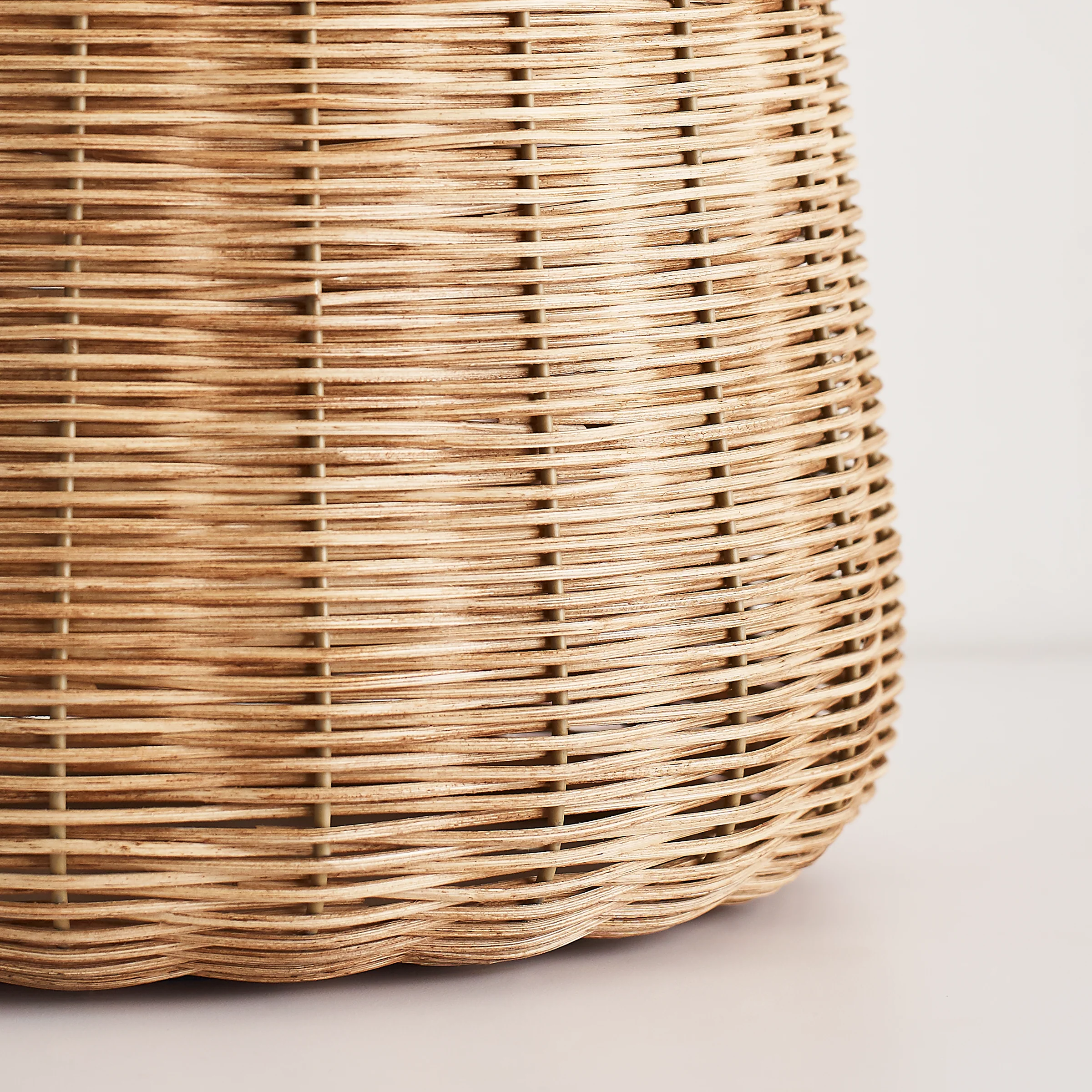 Dumar Medium Table Lamp - Image 4