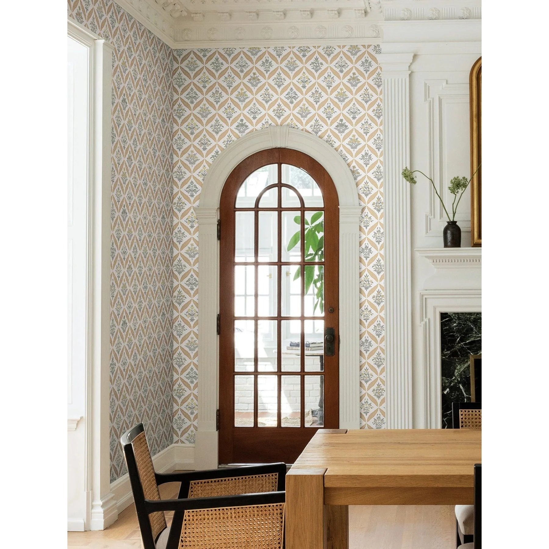 Estee Garden Wallpaper - Image 2