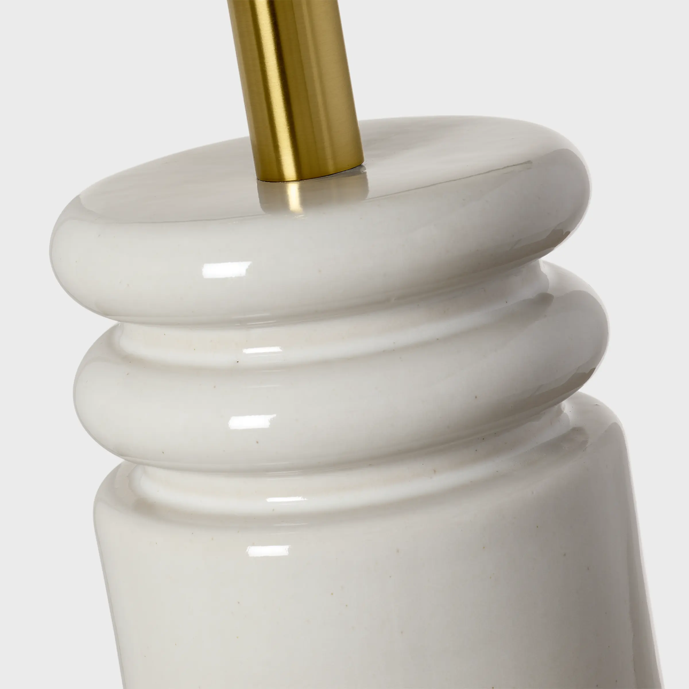 Feikudo Medium Table Lamp - Image 3