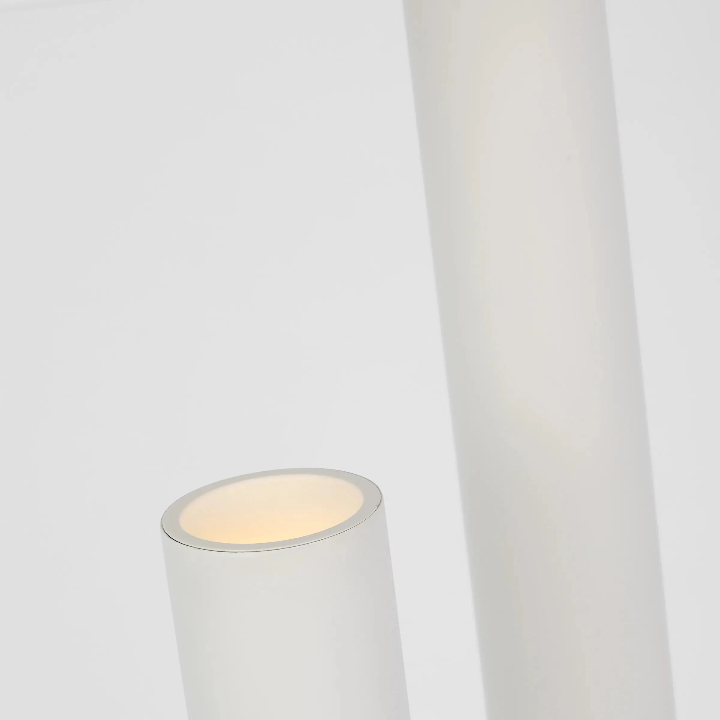 Fielle Medium Table Lamp - Image 7