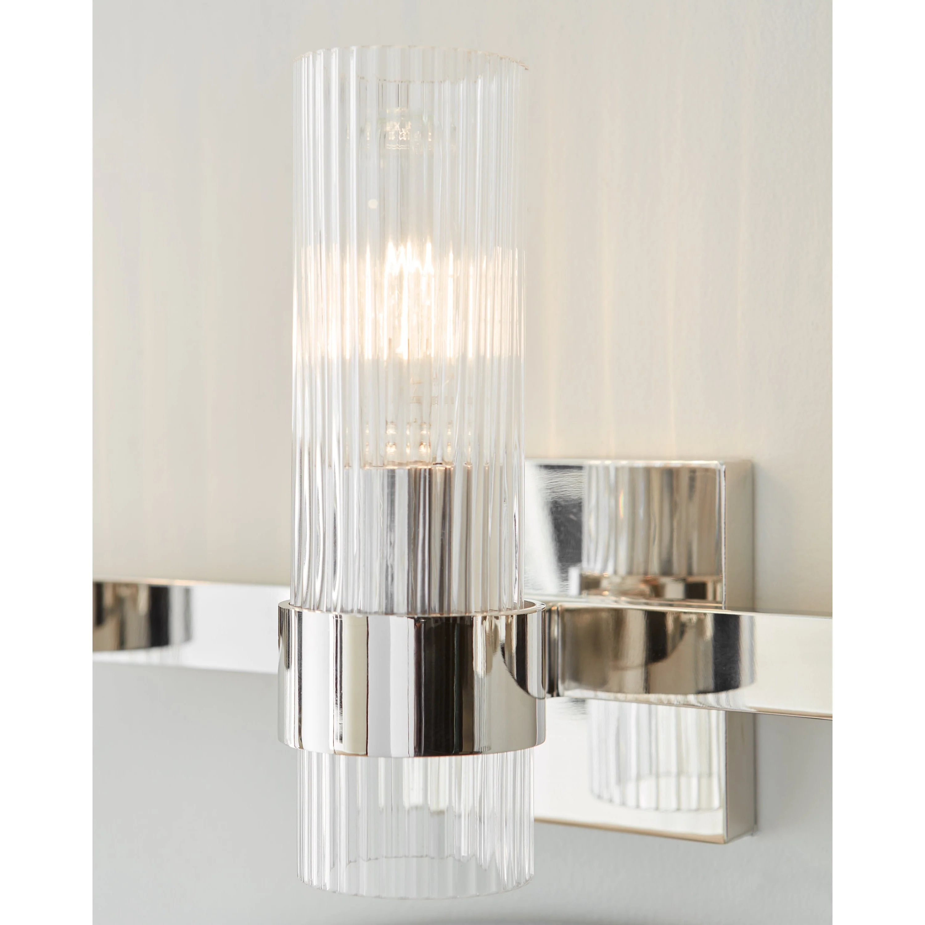 Geneva 3 Light Vanity - Image 12
