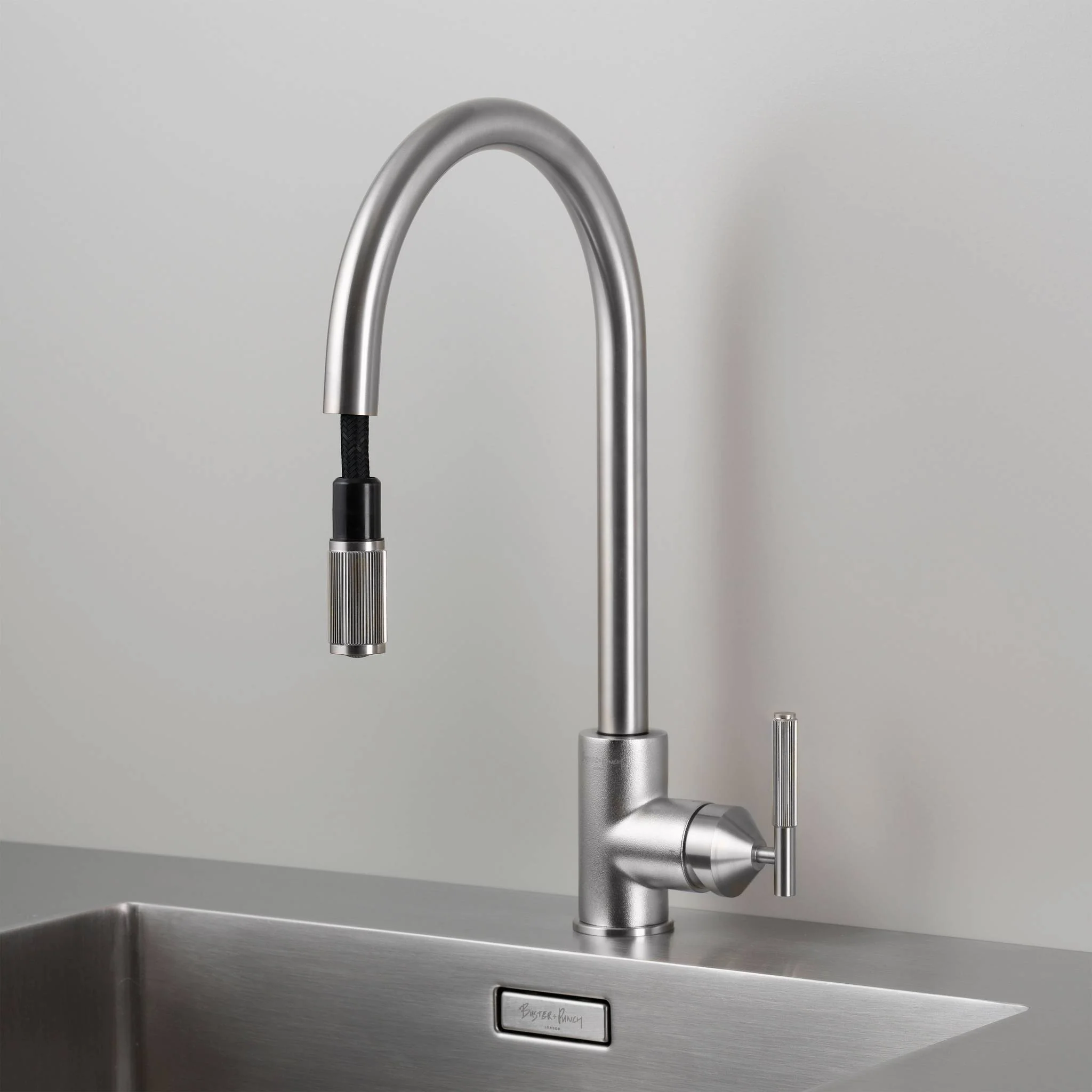 Kitchen Faucet / Pull-Out Mixer / Linear - Image 9