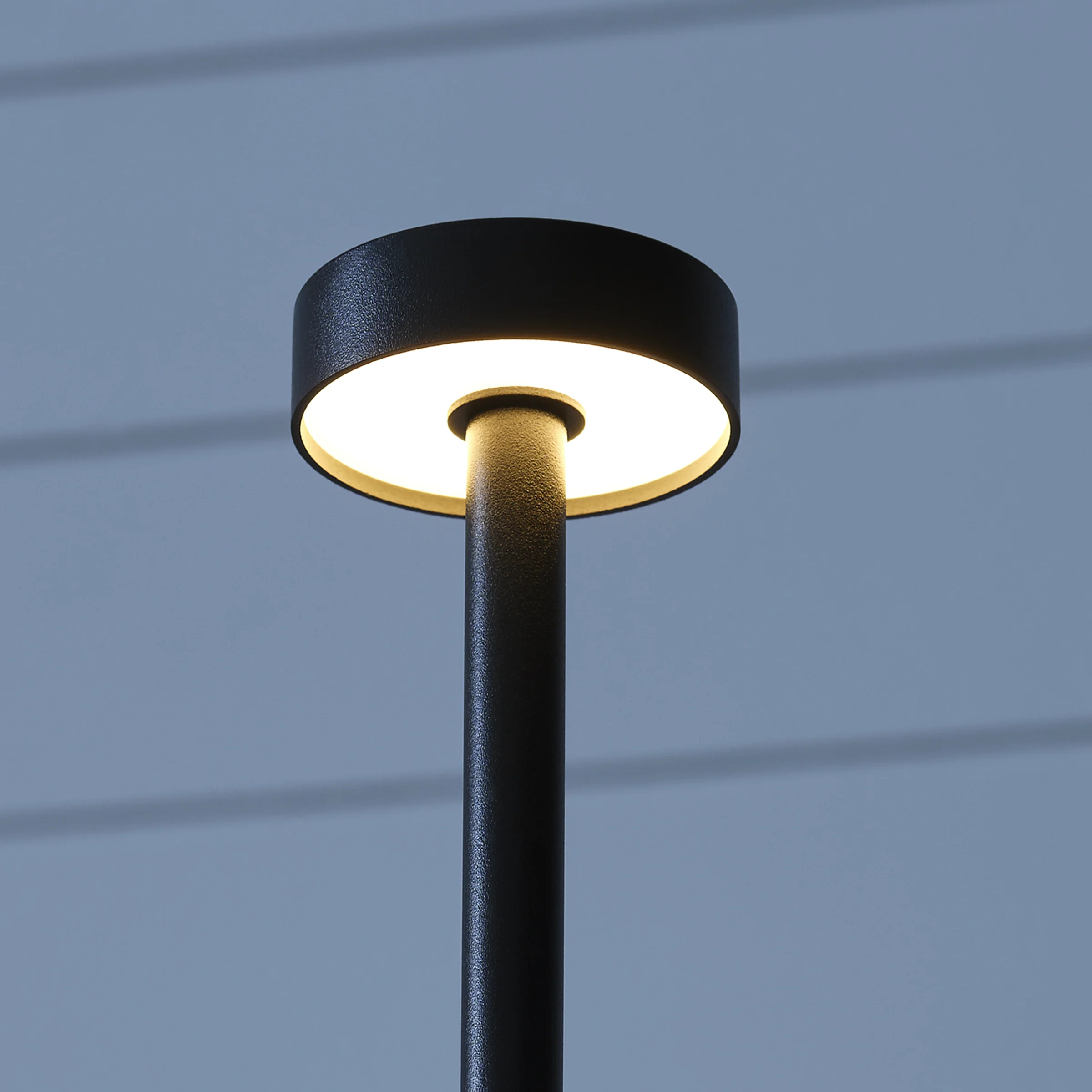 Moneta Short Accent Rechargeable Table Lamp - Image 10