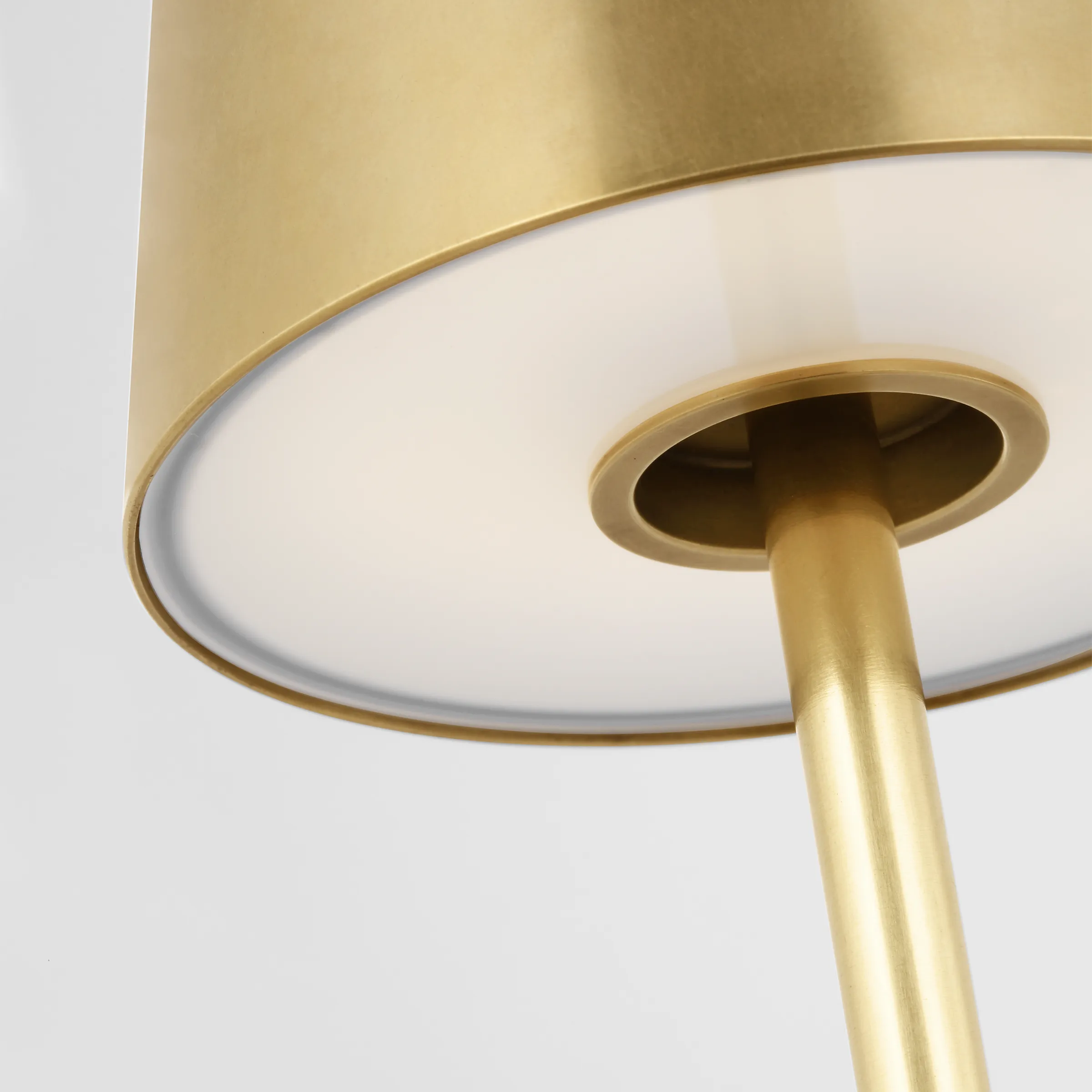 Nevis Short Accent Rechargeable Table Lamp - Image 14