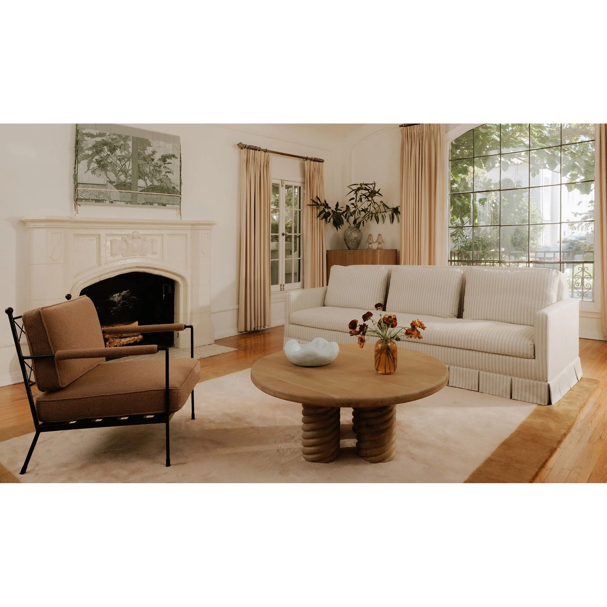 Pellicano Sofa - Image 2