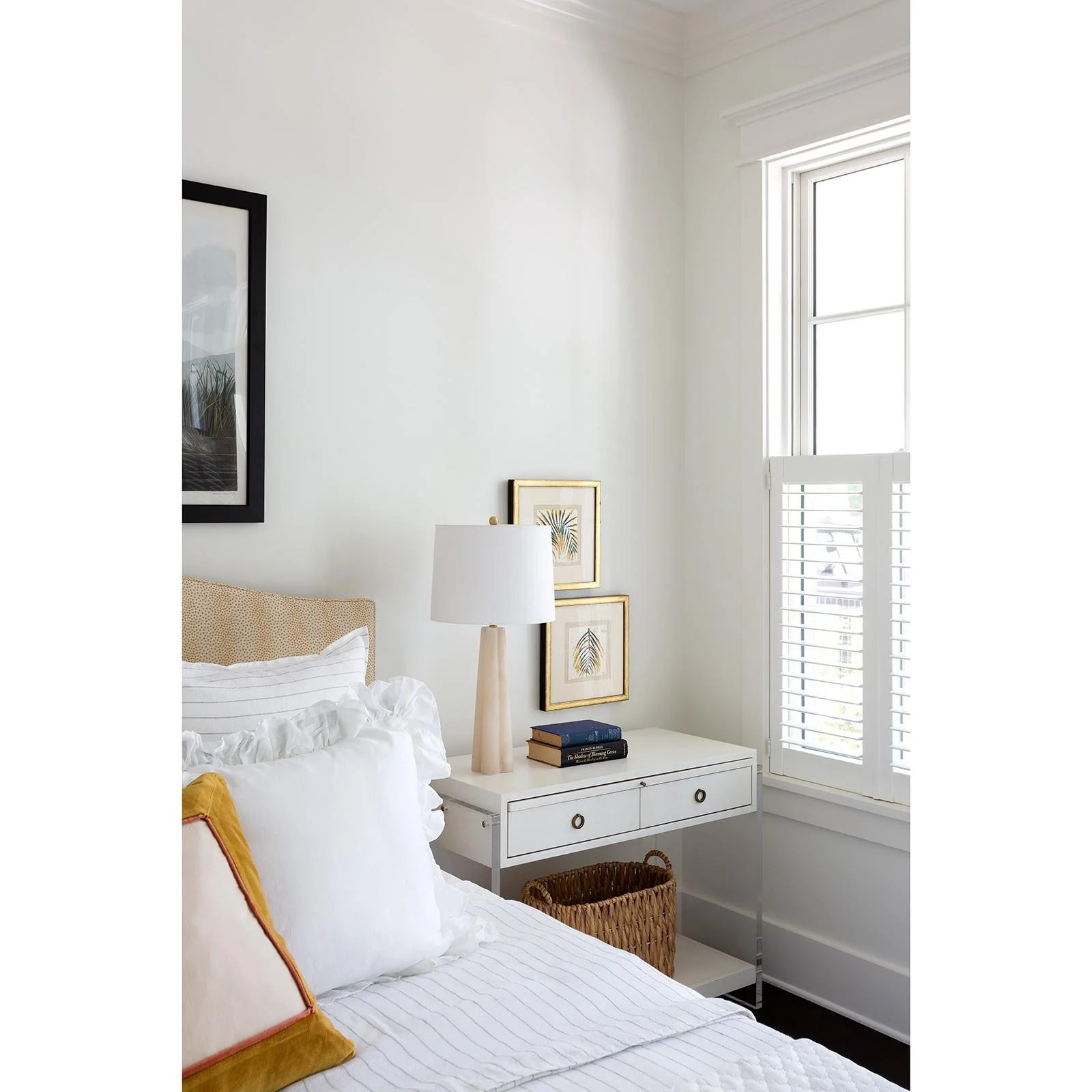 Quatrefoil Alabaster Table Lamp - Image 4