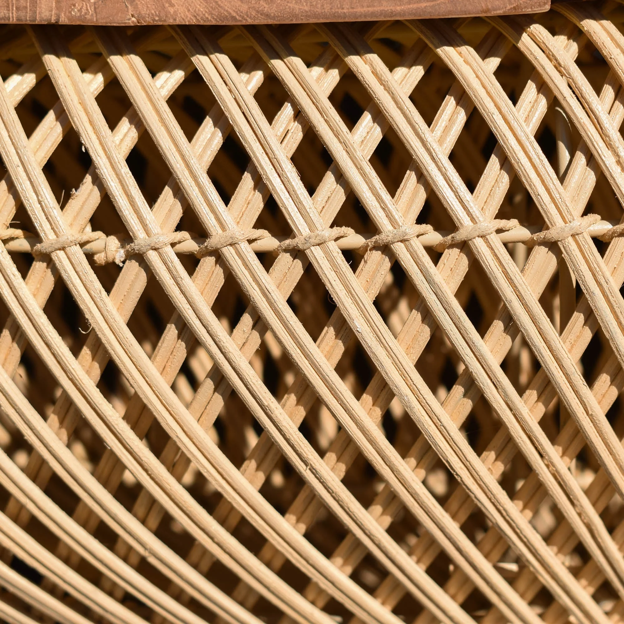 Ramiro Wave Side Table - Image 17