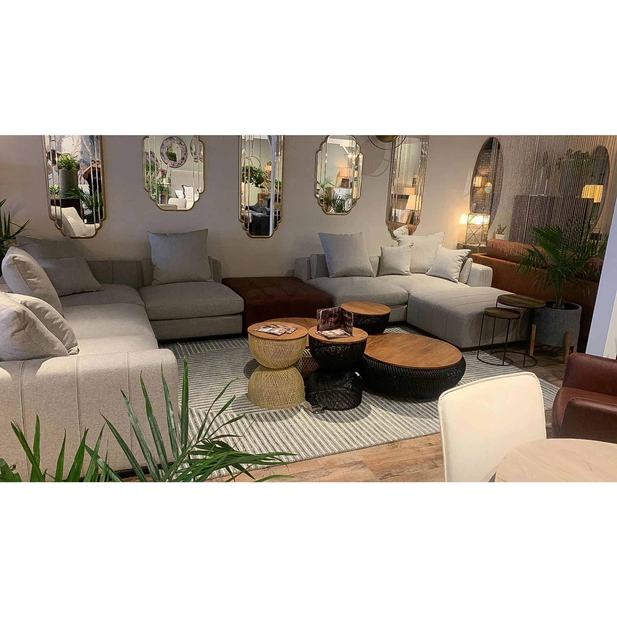 Ramiro Wave Side Table - Image 6