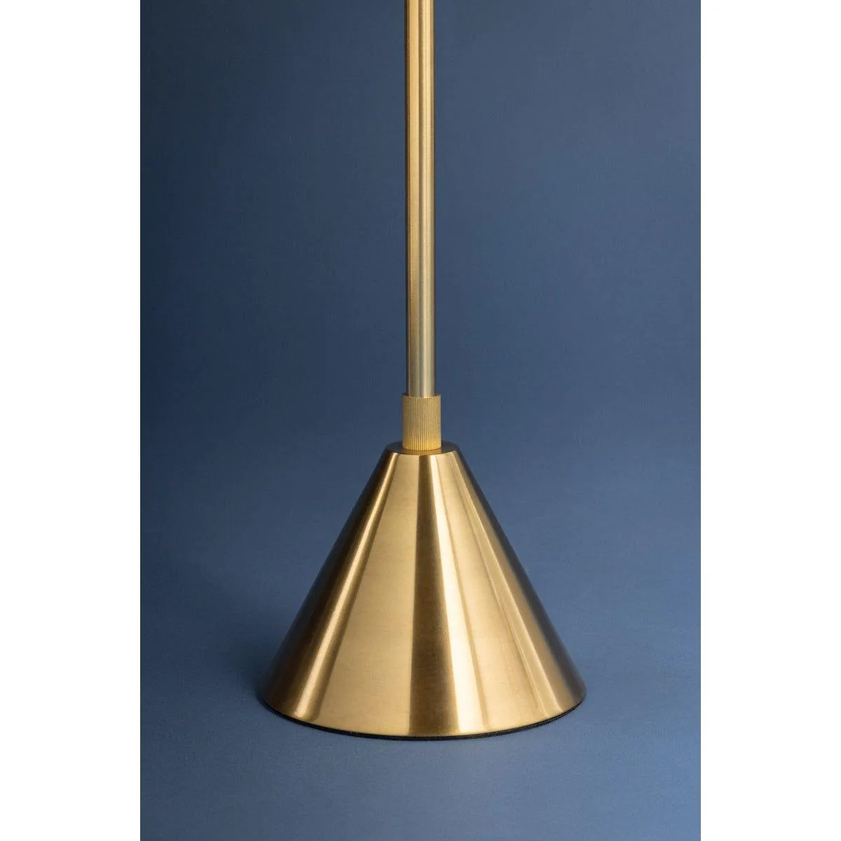 Salma Rechargeable Floor Lamp - Image 4