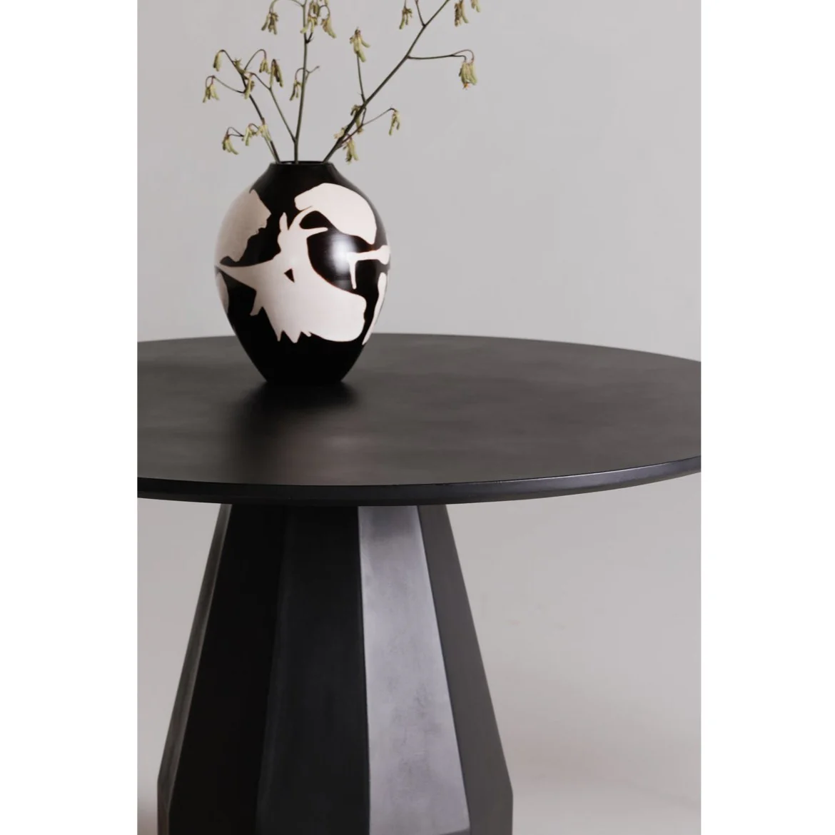 Templo Outdoor Dining Table - Image 4