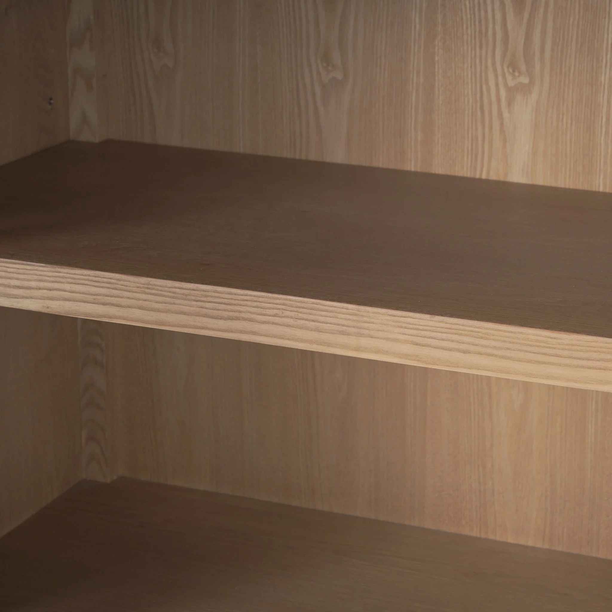 Tony Arched Curio Cabinet - Image 4