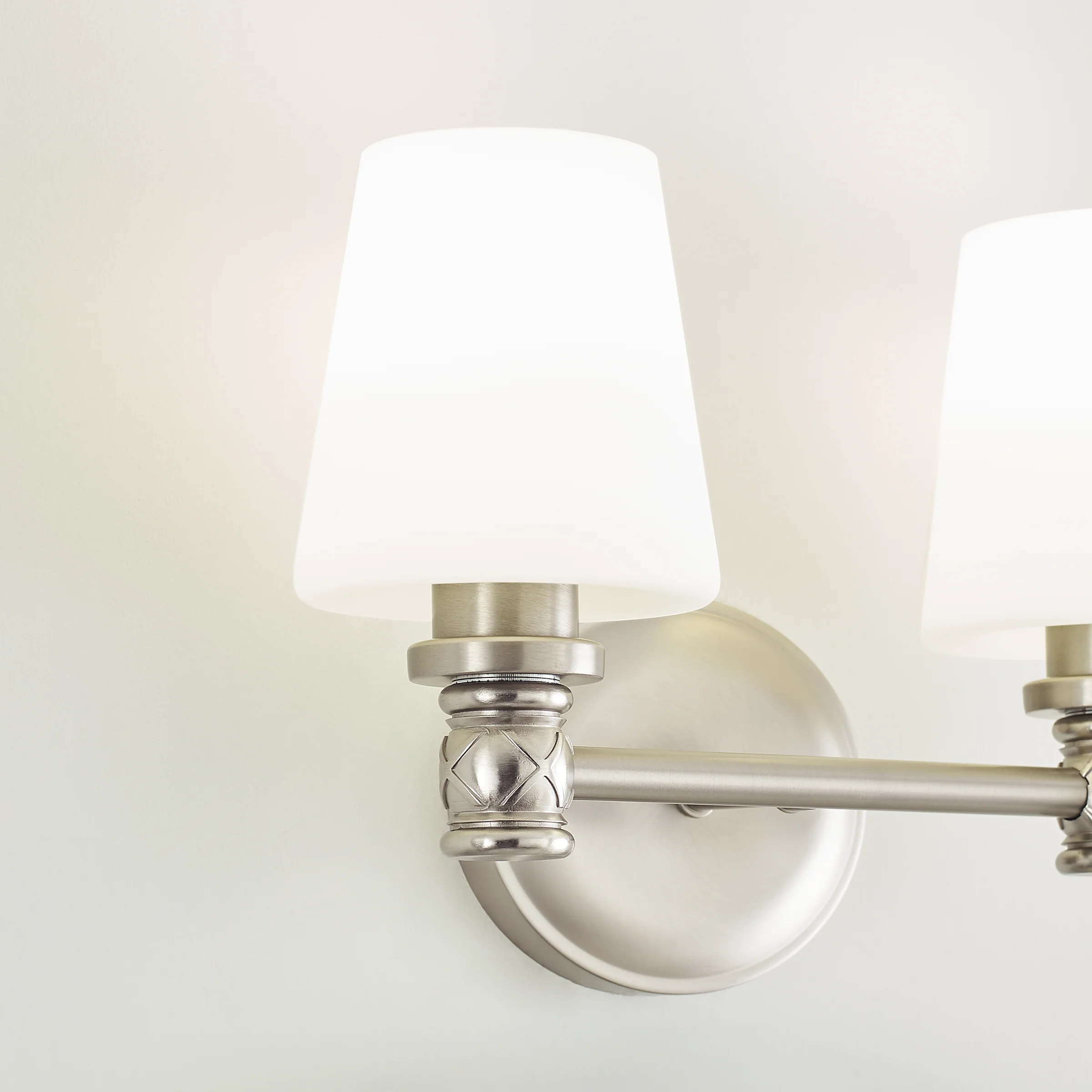 Xavierre 2 - Light Vanity - Image 3